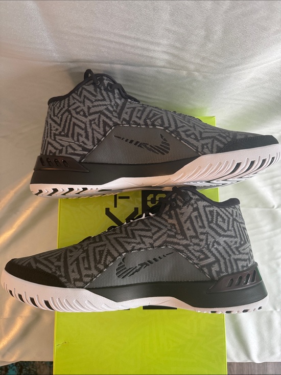 New! Nike Zoom LeBron NXXT Genisus in the \'Black\' or \'Smoke Grey\' colorway. main image 11